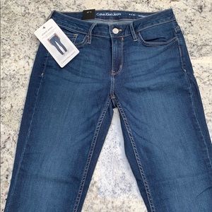 Calvin Klein Size 8 Ultimate Skinny Jeans